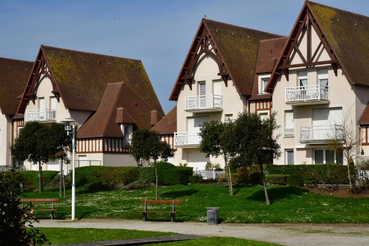 Appt Lumineux - Avec Balcon A 400M De La Plage كورسول-سور-مار المظهر الخارجي الصورة